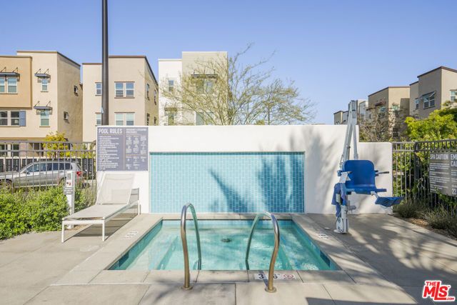 756 Daniel Freeman Circle, Inglewood, CA 90301