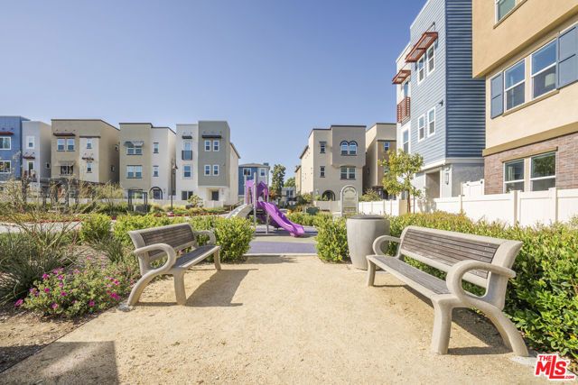 756 Daniel Freeman Circle, Inglewood, CA 90301