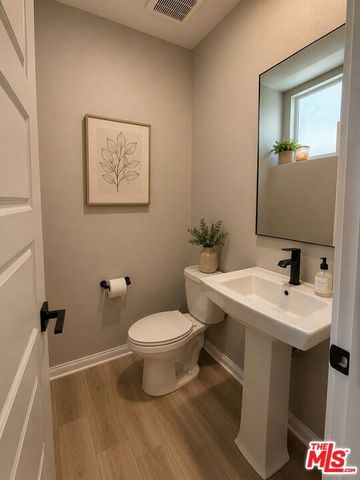 756 Daniel Freeman Circle, Inglewood, CA 90301