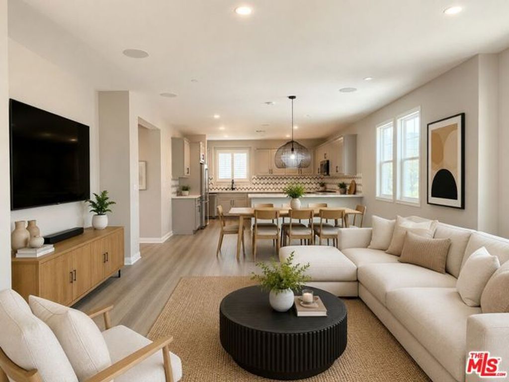 756 Daniel Freeman Circle, Inglewood, CA 90301