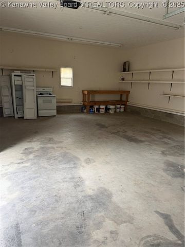 406 Harbour Lane, Hurricane, WV 25526