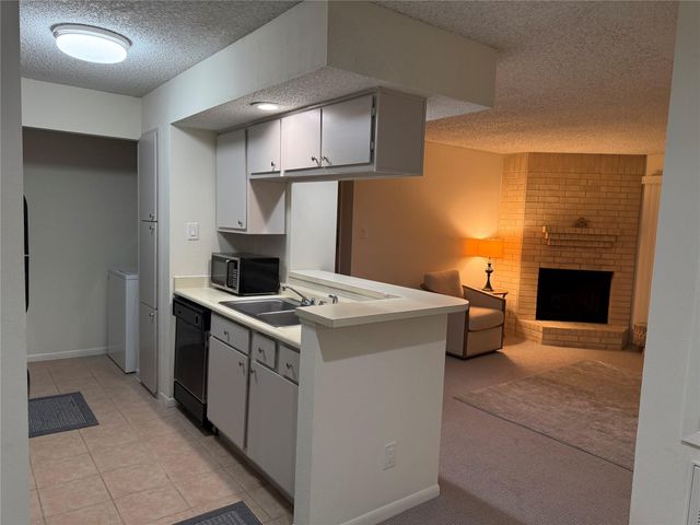 3919 Fairmont Parkway 240, Pasadena, TX 77504