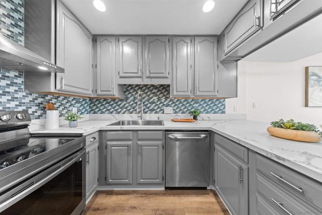 10653 Caminito Memosac, San Diego, CA 92131