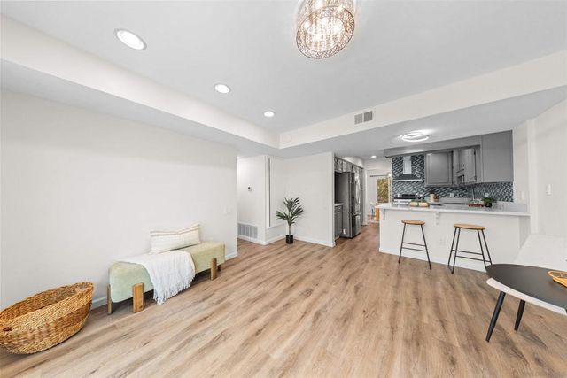10653 Caminito Memosac, San Diego, CA 92131
