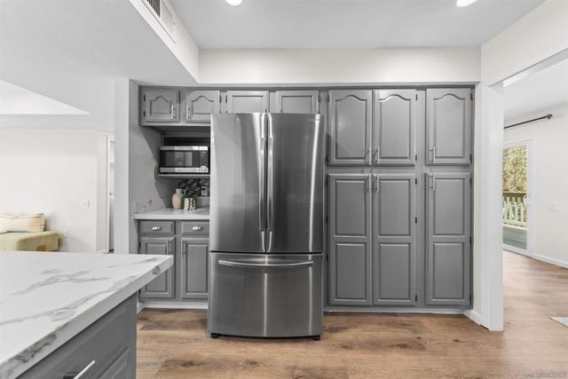 10653 Caminito Memosac, San Diego, CA 92131