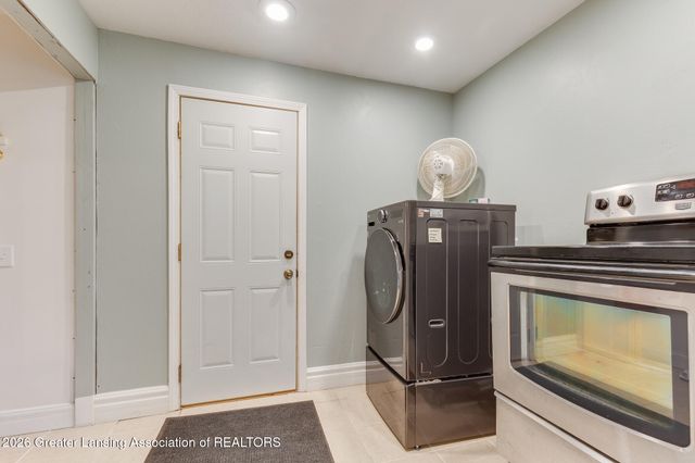 929 Dakin Street, Lansing, MI 48912