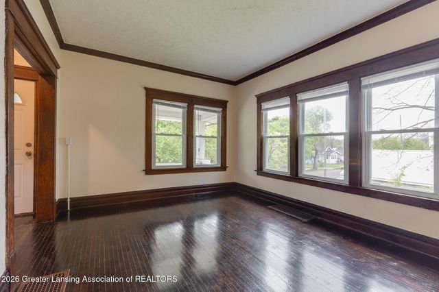 929 Dakin Street, Lansing, MI 48912