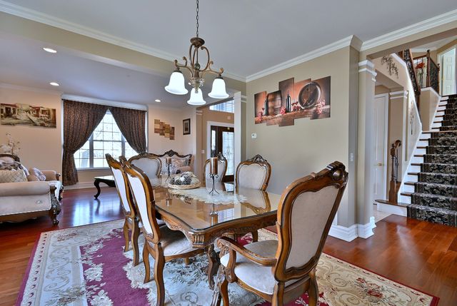 5761 PROVIDENCE Drive, Hoffman Estates, IL 60192