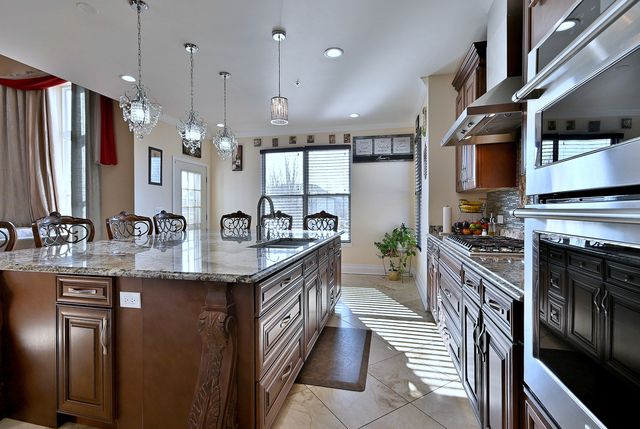 5761 PROVIDENCE Drive, Hoffman Estates, IL 60192