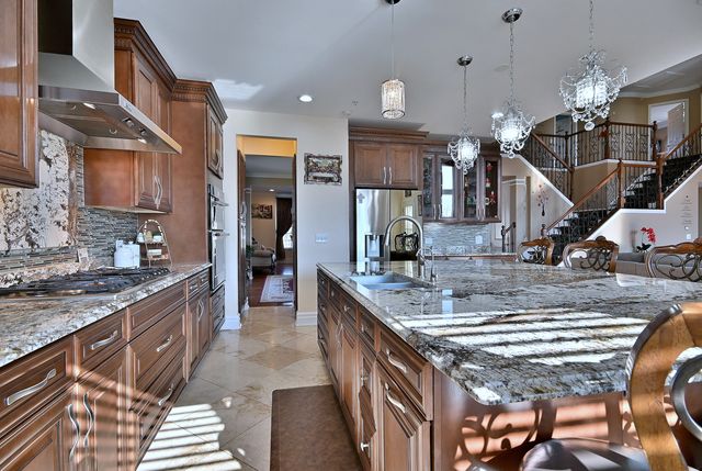 5761 PROVIDENCE Drive, Hoffman Estates, IL 60192