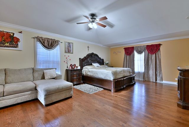 5761 PROVIDENCE Drive, Hoffman Estates, IL 60192