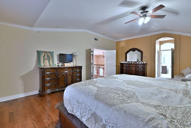 5761 PROVIDENCE Drive, Hoffman Estates, IL 60192