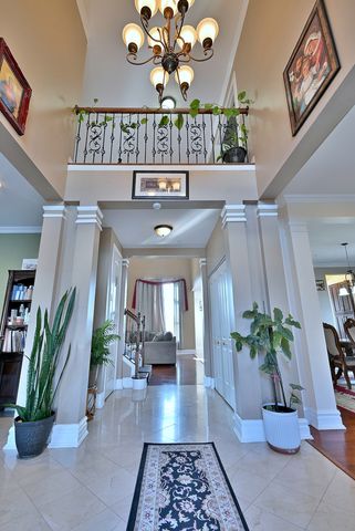 5761 PROVIDENCE Drive, Hoffman Estates, IL 60192