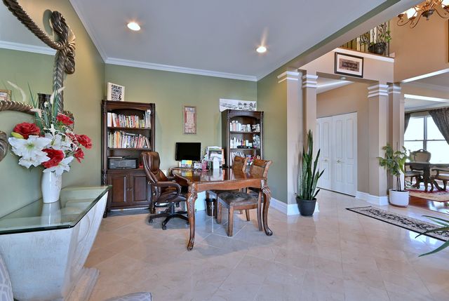 5761 PROVIDENCE Drive, Hoffman Estates, IL 60192