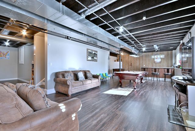 5761 PROVIDENCE Drive, Hoffman Estates, IL 60192