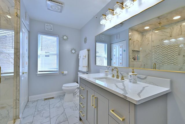 5761 PROVIDENCE Drive, Hoffman Estates, IL 60192