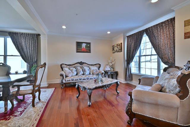 5761 PROVIDENCE Drive, Hoffman Estates, IL 60192