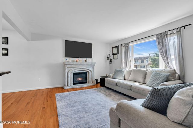 725 Commonwealth Boulevard, Toms River, NJ 08757