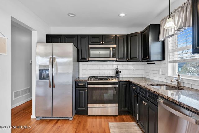 725 Commonwealth Boulevard, Toms River, NJ 08757