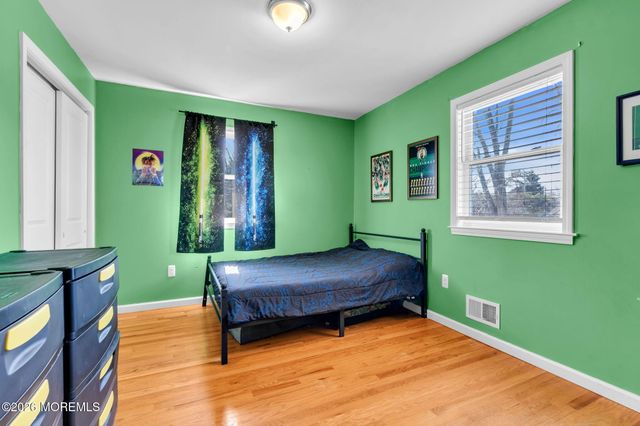 725 Commonwealth Boulevard, Toms River, NJ 08757