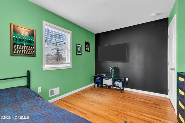 725 Commonwealth Boulevard, Toms River, NJ 08757