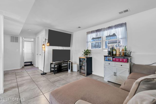 725 Commonwealth Boulevard, Toms River, NJ 08757