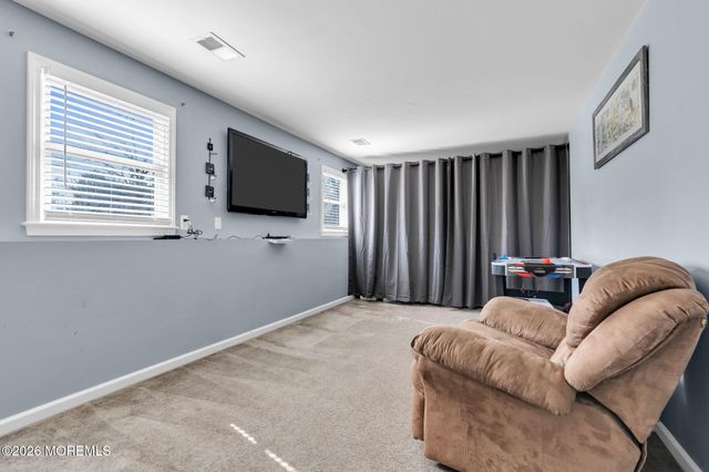 725 Commonwealth Boulevard, Toms River, NJ 08757