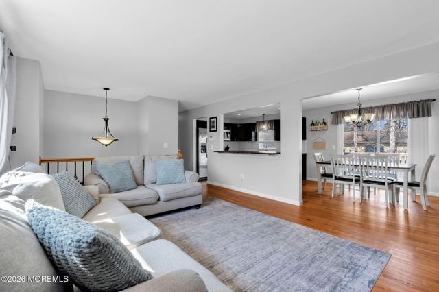 725 Commonwealth Boulevard, Toms River, NJ 08757