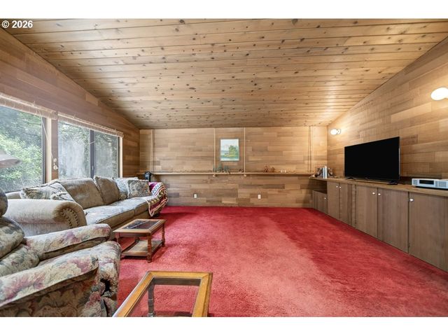 57490 RANDOLPH Rd, Bandon, OR 97411