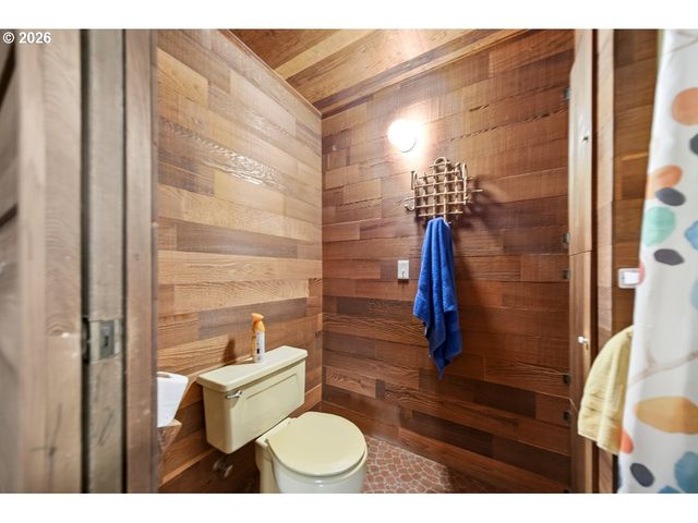57490 RANDOLPH Rd, Bandon, OR 97411
