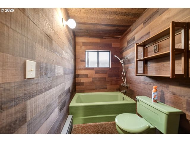 57490 RANDOLPH Rd, Bandon, OR 97411