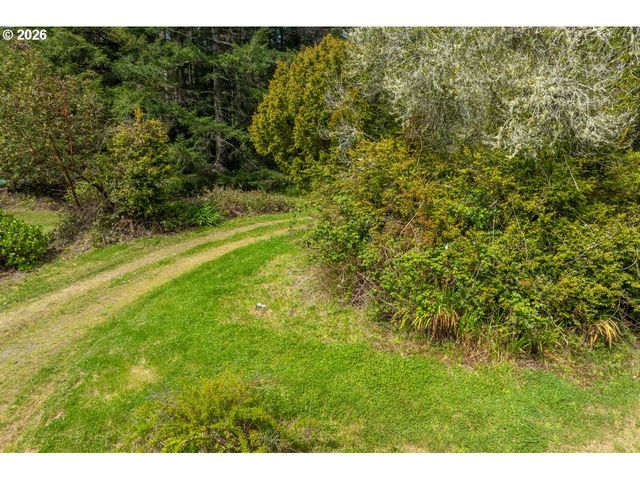 57490 RANDOLPH Rd, Bandon, OR 97411