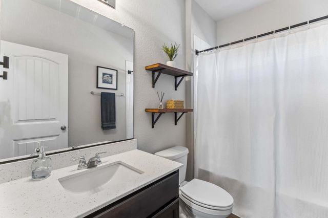 124 Moravia RD, Georgetown, TX 78626