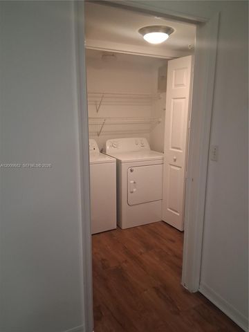 620 SW 111th Ave 203, Pembroke Pines, FL 33025