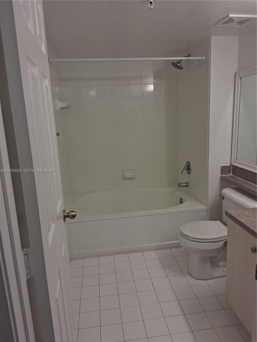 620 SW 111th Ave 203, Pembroke Pines, FL 33025