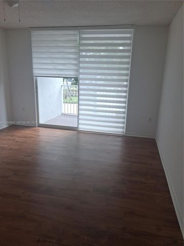 620 SW 111th Ave 203, Pembroke Pines, FL 33025