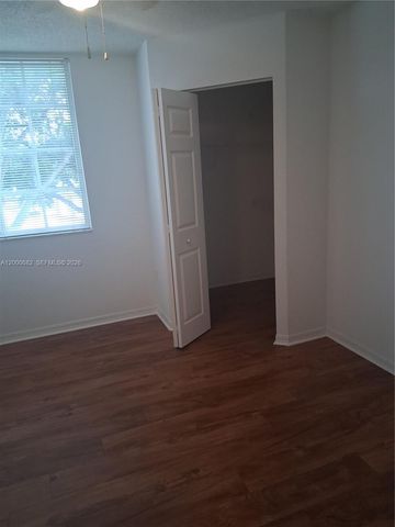 620 SW 111th Ave 203, Pembroke Pines, FL 33025