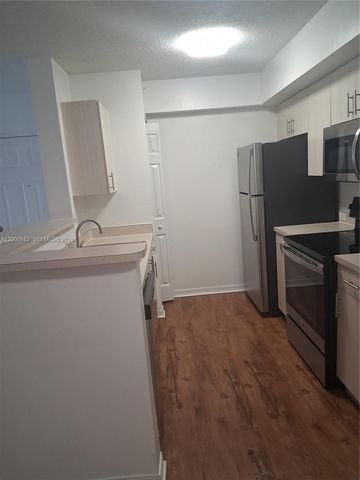 620 SW 111th Ave 203, Pembroke Pines, FL 33025