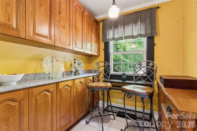 2224 Dundeen Street, Charlotte, NC 28216