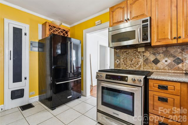 2224 Dundeen Street, Charlotte, NC 28216