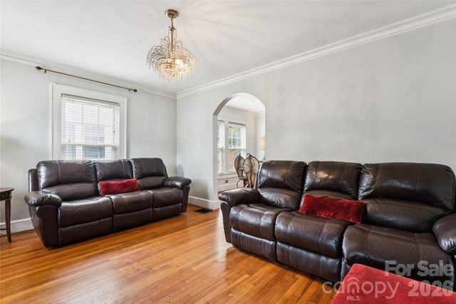 2224 Dundeen Street, Charlotte, NC 28216