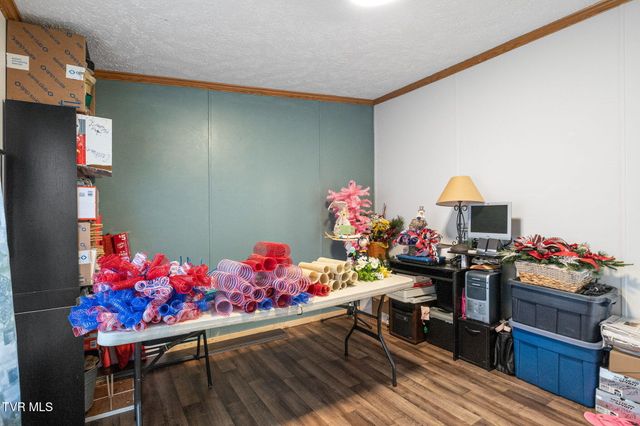 704 North Country Lane, Kodak, TN 37764
