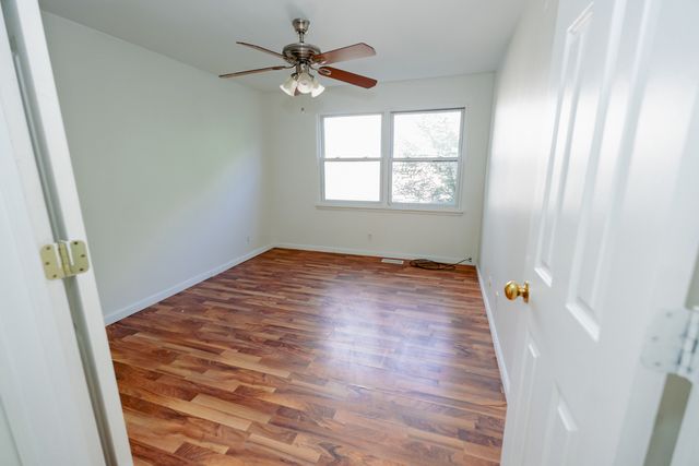 10W Fernwood Drive, Bolingbrook, IL 60440