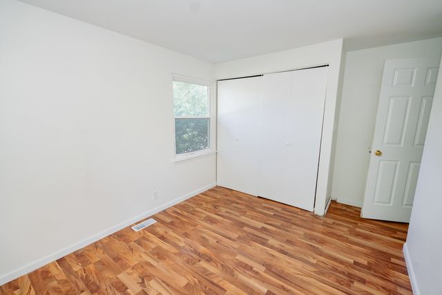10W Fernwood Drive, Bolingbrook, IL 60440