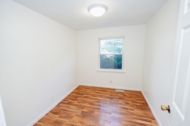 10W Fernwood Drive, Bolingbrook, IL 60440