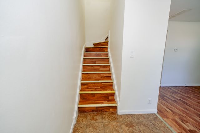 10W Fernwood Drive, Bolingbrook, IL 60440