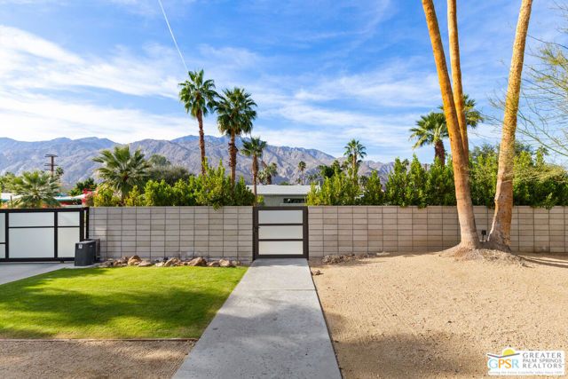530 N Calle Rolph, Palm Springs, CA 92262