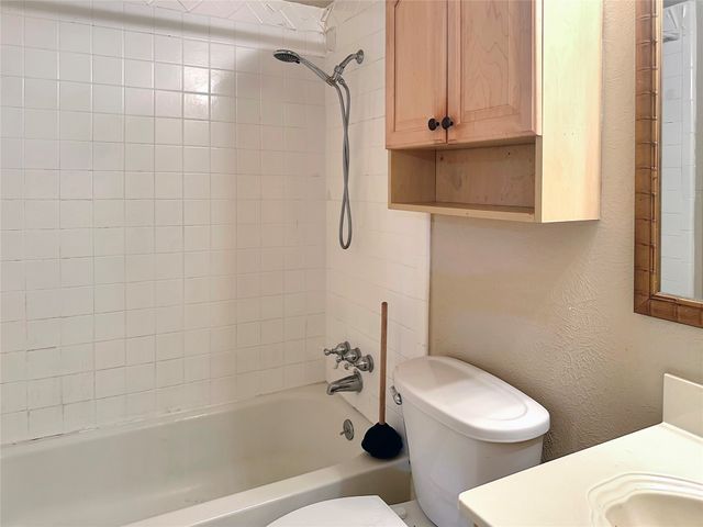 812 Monique, Cedar Hill, TX 75104