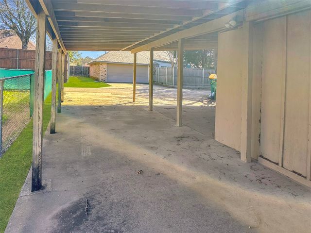 812 Monique, Cedar Hill, TX 75104