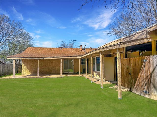 812 Monique, Cedar Hill, TX 75104